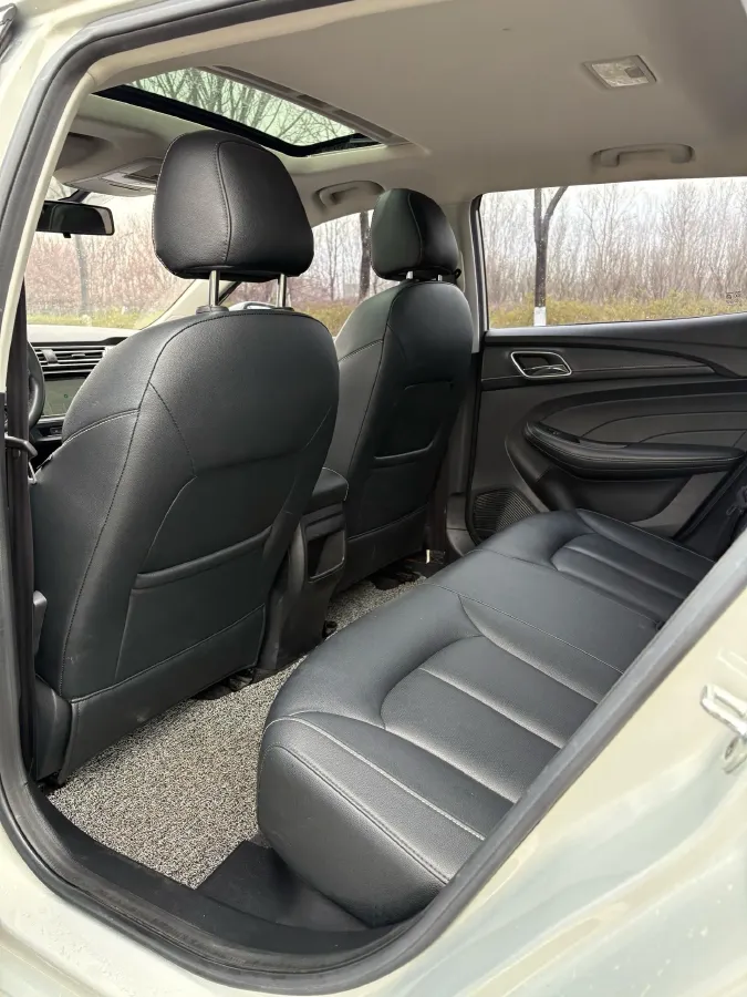 2018 Roewe Ei5 BEV 35KWH,autocango,china used car exporter,china ev exporter,chinese used car exporter,chinese used ev exporter