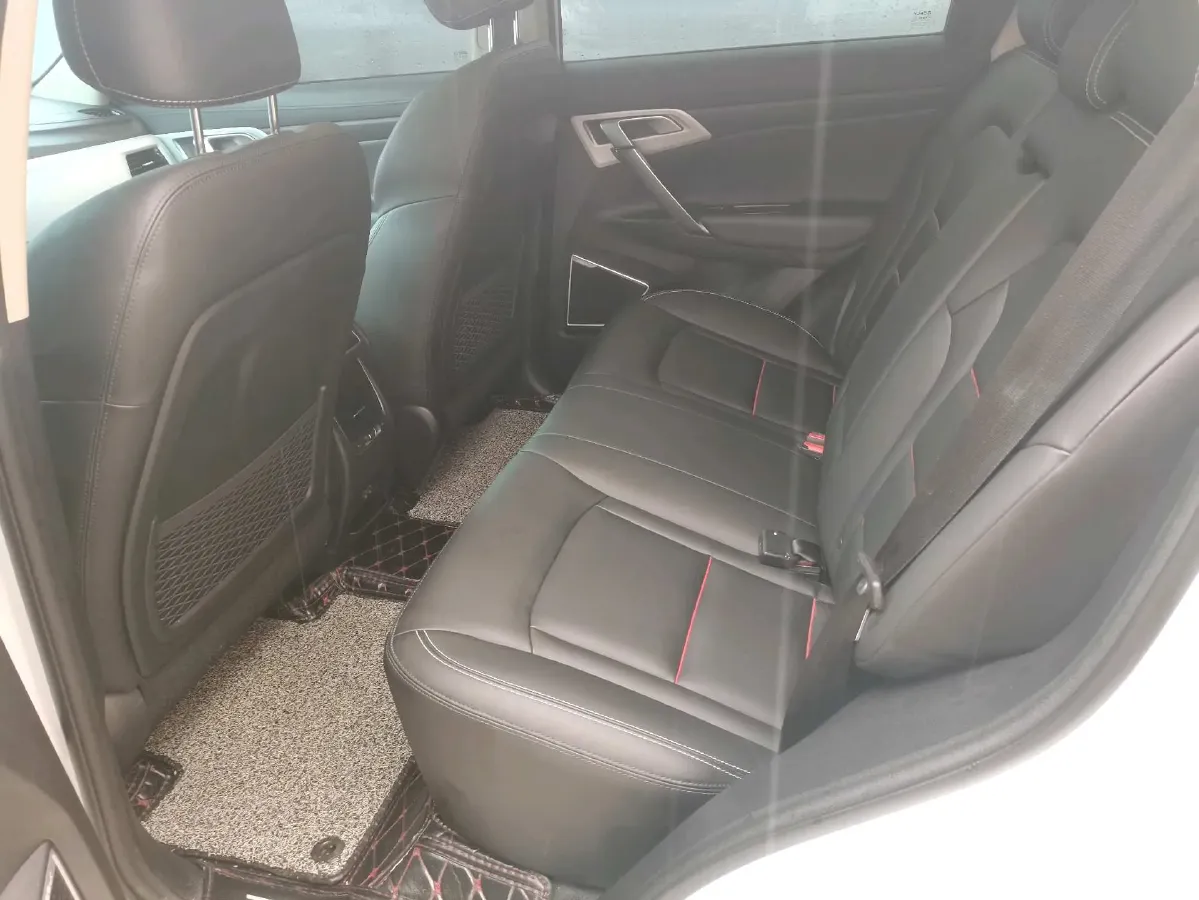 2020 Roewe i6 1.5T 169HP L4 7DCT,autocango,china used car exporter,china ev exporter,chinese used car exporter,chinese used ev exporter