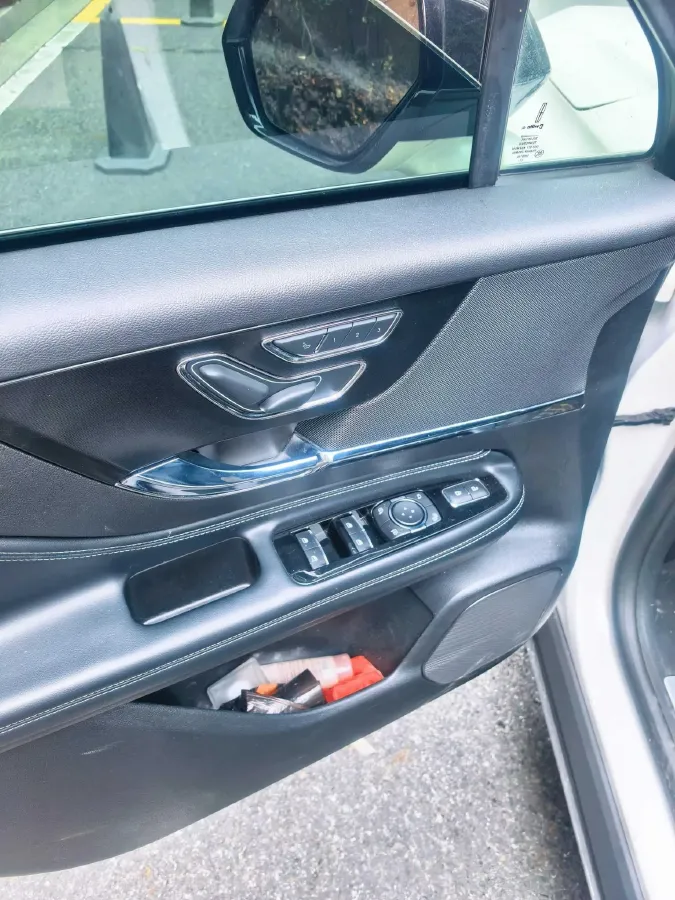 2022 Lincoln Corsair 2.0T 245HP L4 8AT,autocango,china used car exporter,china ev exporter,chinese used car exporter,chinese used ev exporter