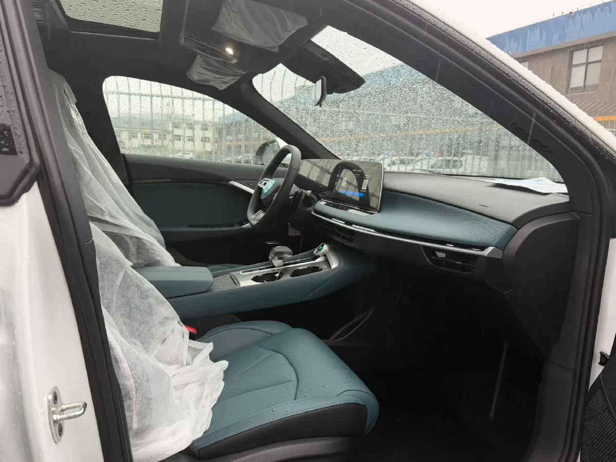 2025 MG 7 1.5T 188HP L4 7DCT,autocango,china used car exporter,china ev exporter,chinese used car exporter,chinese used ev exporter