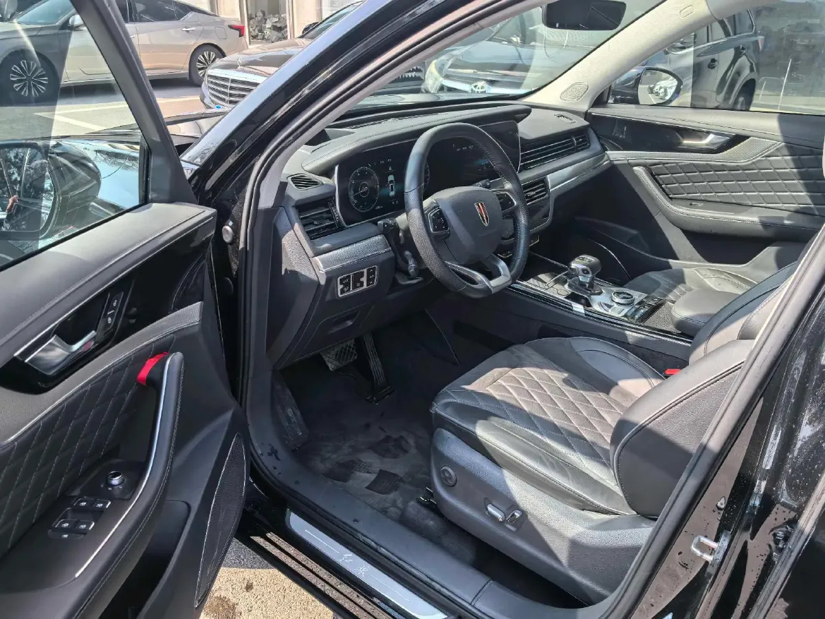 2019 HongQi HS5 2.0T 224HP L4 6AT,autocango,china used car exporter,china ev exporter,chinese used car exporter,chinese used ev exporter