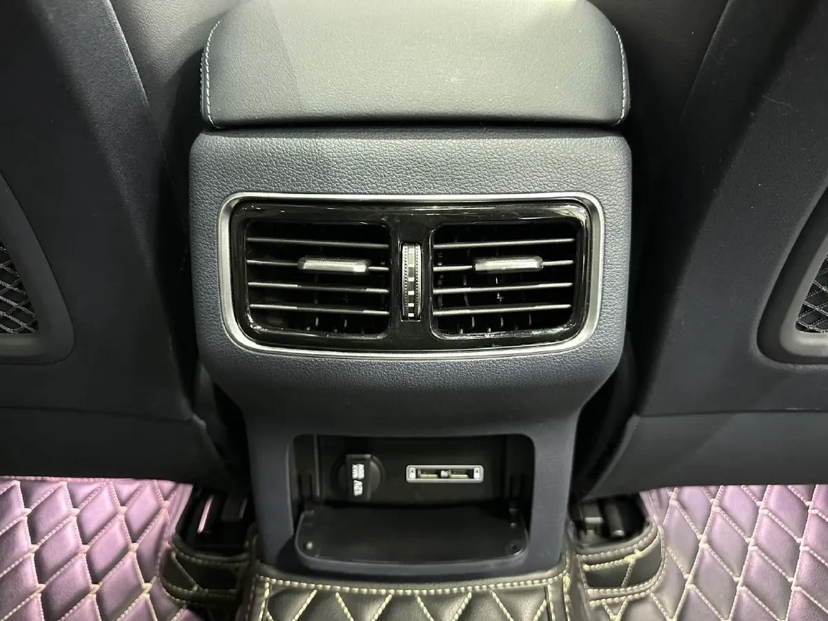 2019 HongQi HS5 2.0T 224HP L4 6AT,autocango,china used car exporter,china ev exporter,chinese used car exporter,chinese used ev exporter