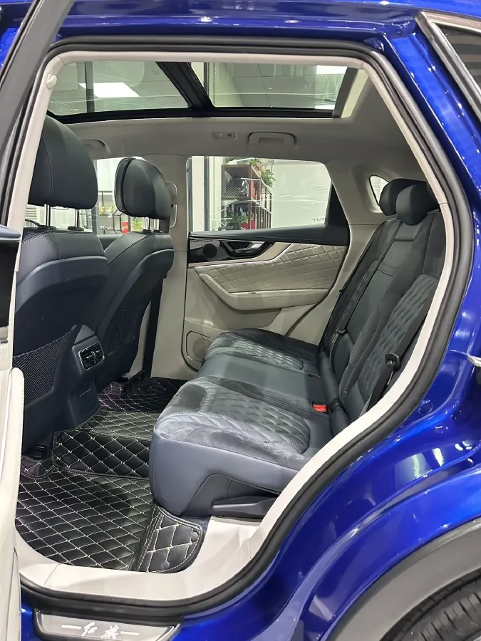 2019 HongQi HS5 2.0T 224HP L4 6AT,autocango,china used car exporter,china ev exporter,chinese used car exporter,chinese used ev exporter