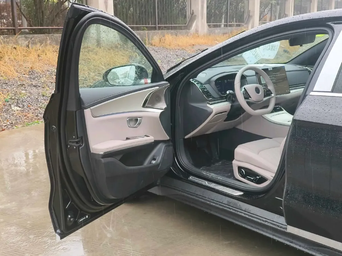 2025 BYD Han BEV,autocango,china used car exporter,china ev exporter,chinese used car exporter,chinese used ev exporter