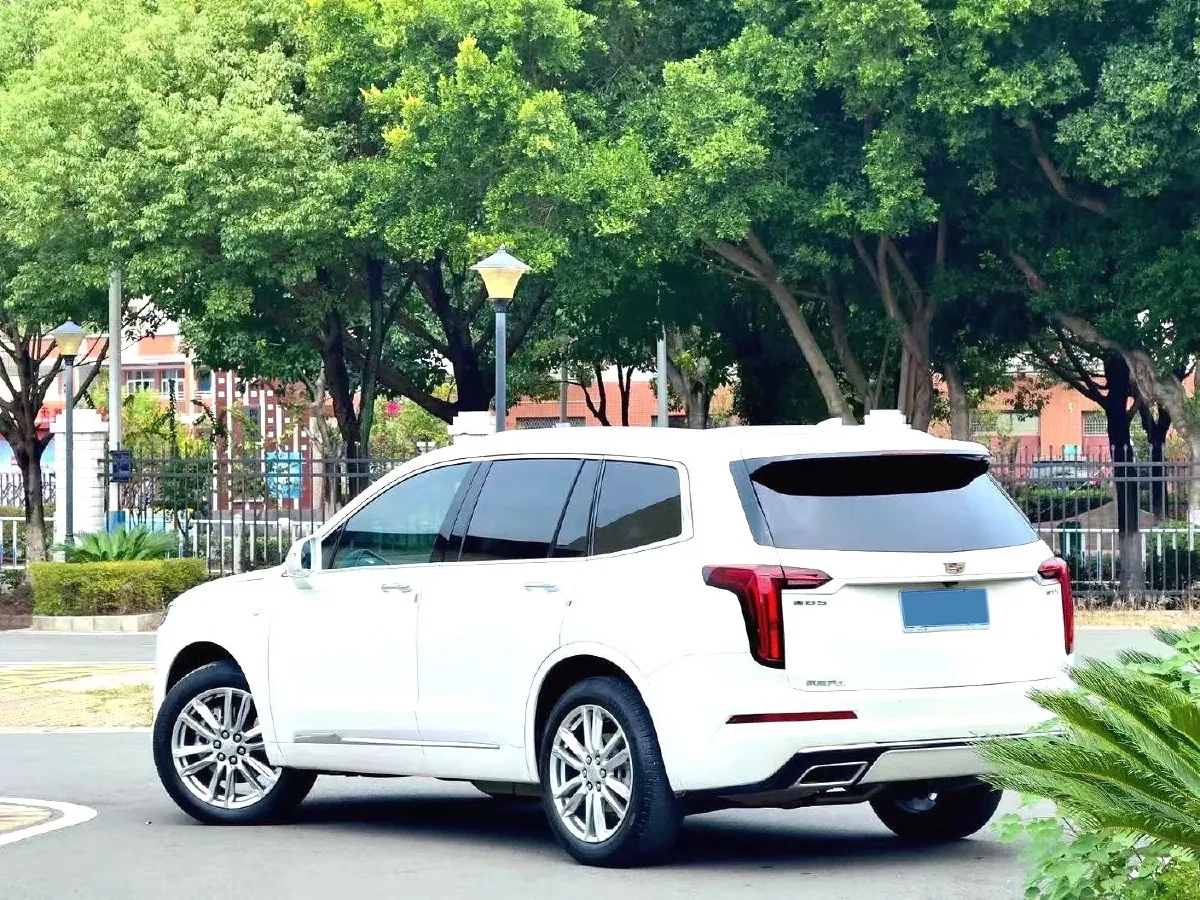 2022 Cadillac XT6 2.0T 237HP L4 9AT,autocango,china used car exporter,china ev exporter,chinese used car exporter,chinese used ev exporter