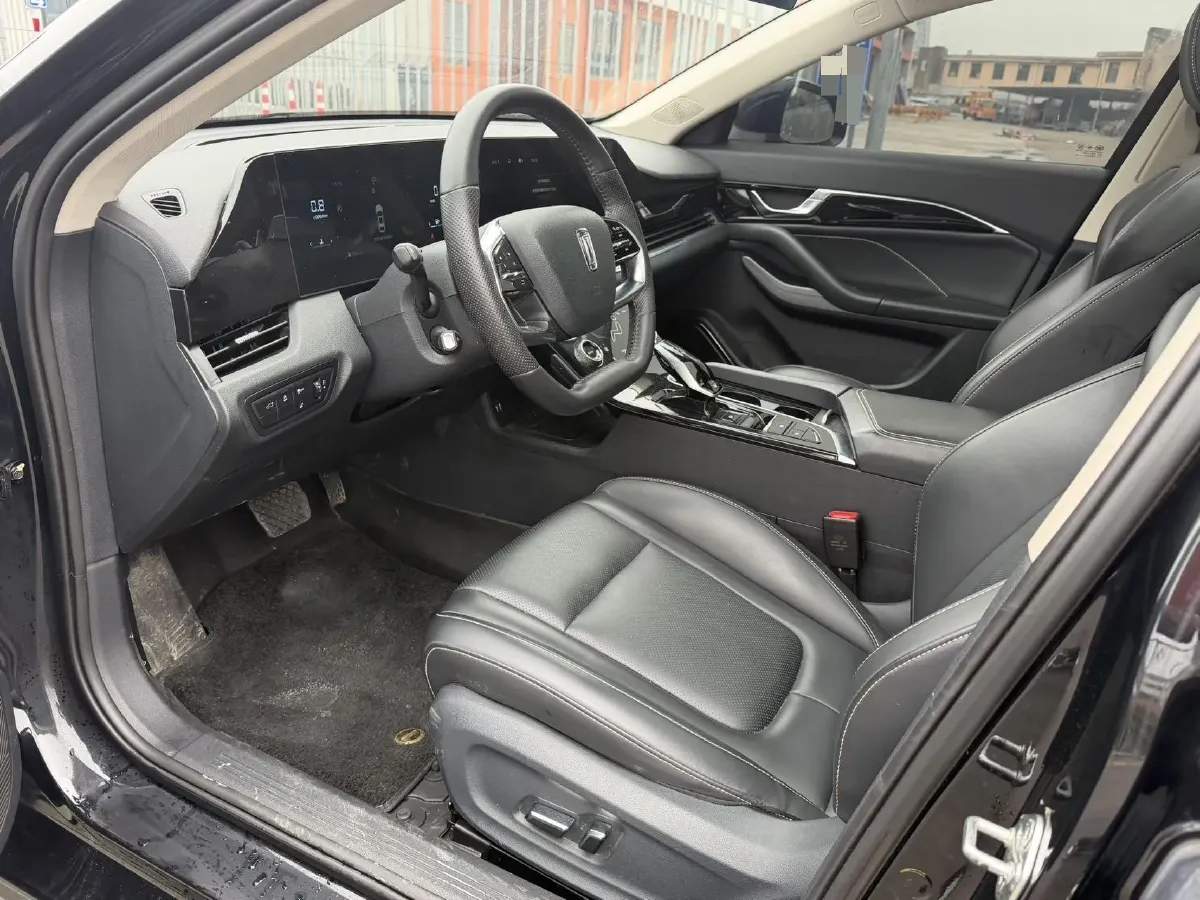 2021 Bestune B70 1.5T 169HP L4 7DCT,autocango,china used car exporter,china ev exporter,chinese used car exporter,chinese used ev exporter