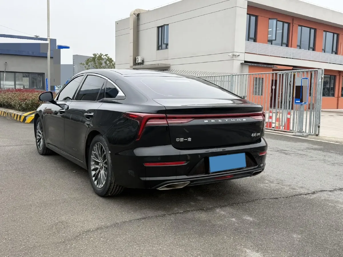 2021 Bestune B70 1.5T 169HP L4 7DCT,autocango,china used car exporter,china ev exporter,chinese used car exporter,chinese used ev exporter