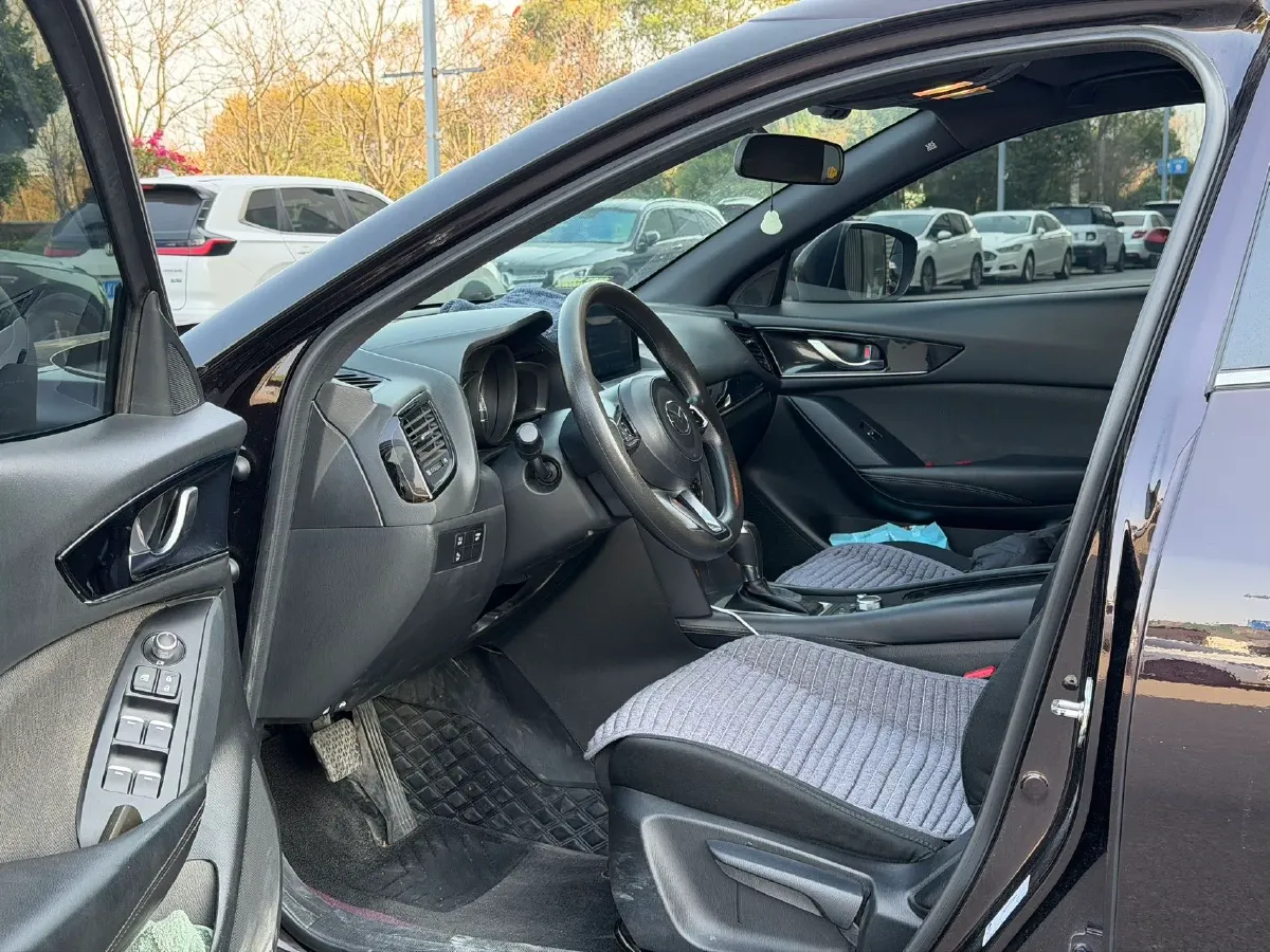 2020 Mazda CX-4 2.0L 158HP L4 6AT,autocango,china used car exporter,china ev exporter,chinese used car exporter,chinese used ev exporter