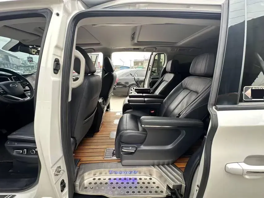 2021 GAC Trumpchi M8 2.0T 252HP L4 8AT,autocango,china used car exporter,china ev exporter,chinese used car exporter,chinese used ev exporter