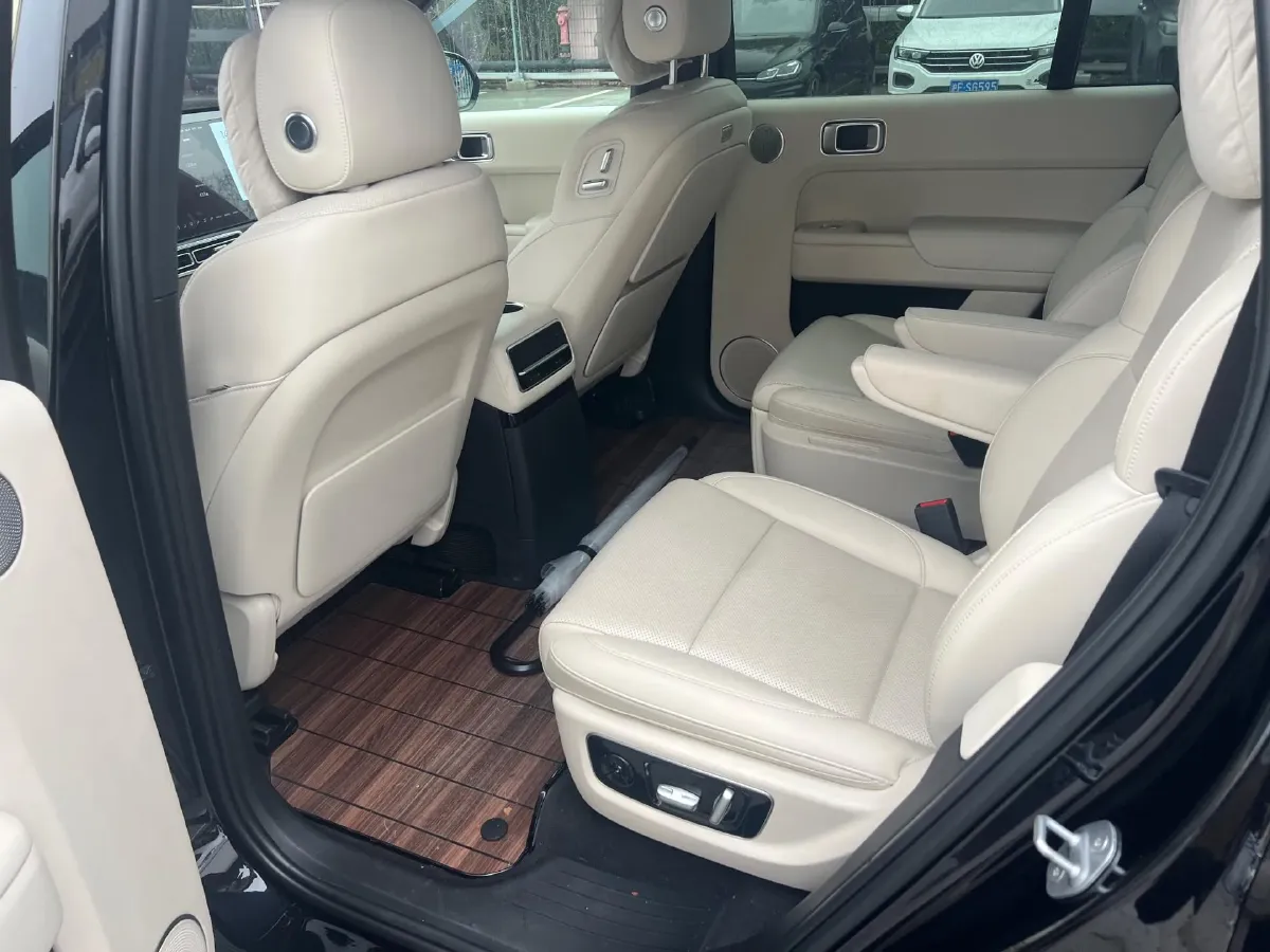 2022 Li L9 Range Extended 154HP REEV 42.6KWH,autocango,china used car exporter,china ev exporter,chinese used car exporter,chinese used ev exporter