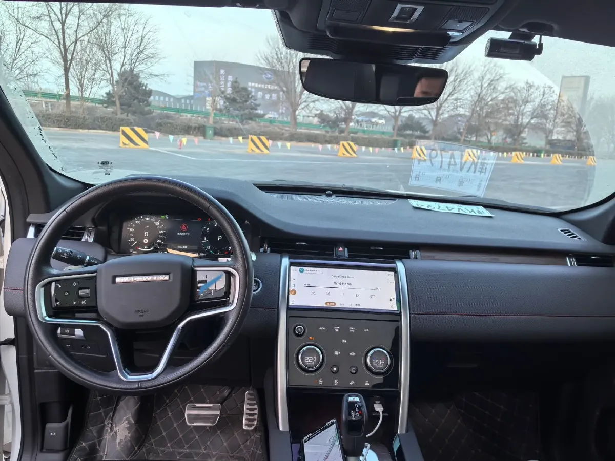 2023 Land Rover Discovery Sport 2.0T 249HP L4 9AT,autocango,china used car exporter,china ev exporter,chinese used car exporter,chinese used ev exporter