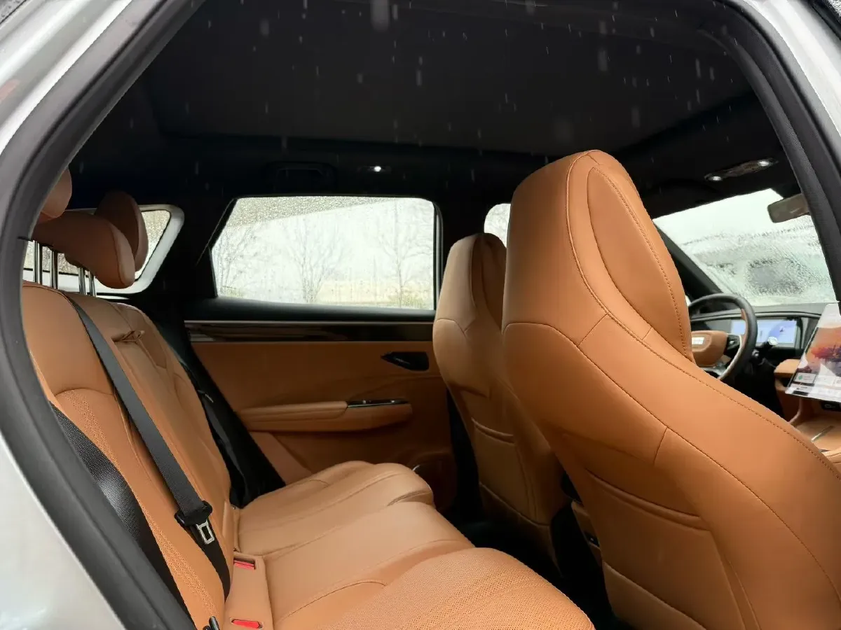 2025 Geely Galaxy L7 1.5L 112HP L4 1DHT PHEV 18.4KWH,autocango,china used car exporter,china ev exporter,chinese used car exporter,chinese used ev exporter