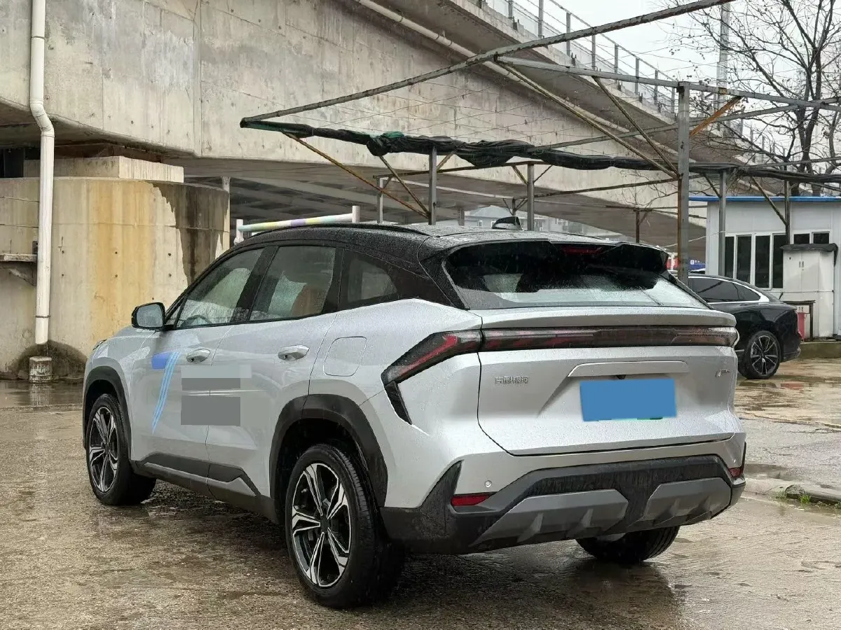 2025 Geely Galaxy L7 1.5L 112HP L4 1DHT PHEV 18.4KWH,autocango,china used car exporter,china ev exporter,chinese used car exporter,chinese used ev exporter