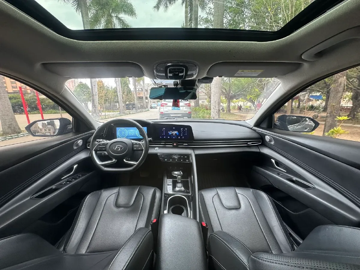 2021 Hyundai Elantra 1.5L 115HP L4 CVT,autocango,china used car exporter,china ev exporter,chinese used car exporter,chinese used ev exporter