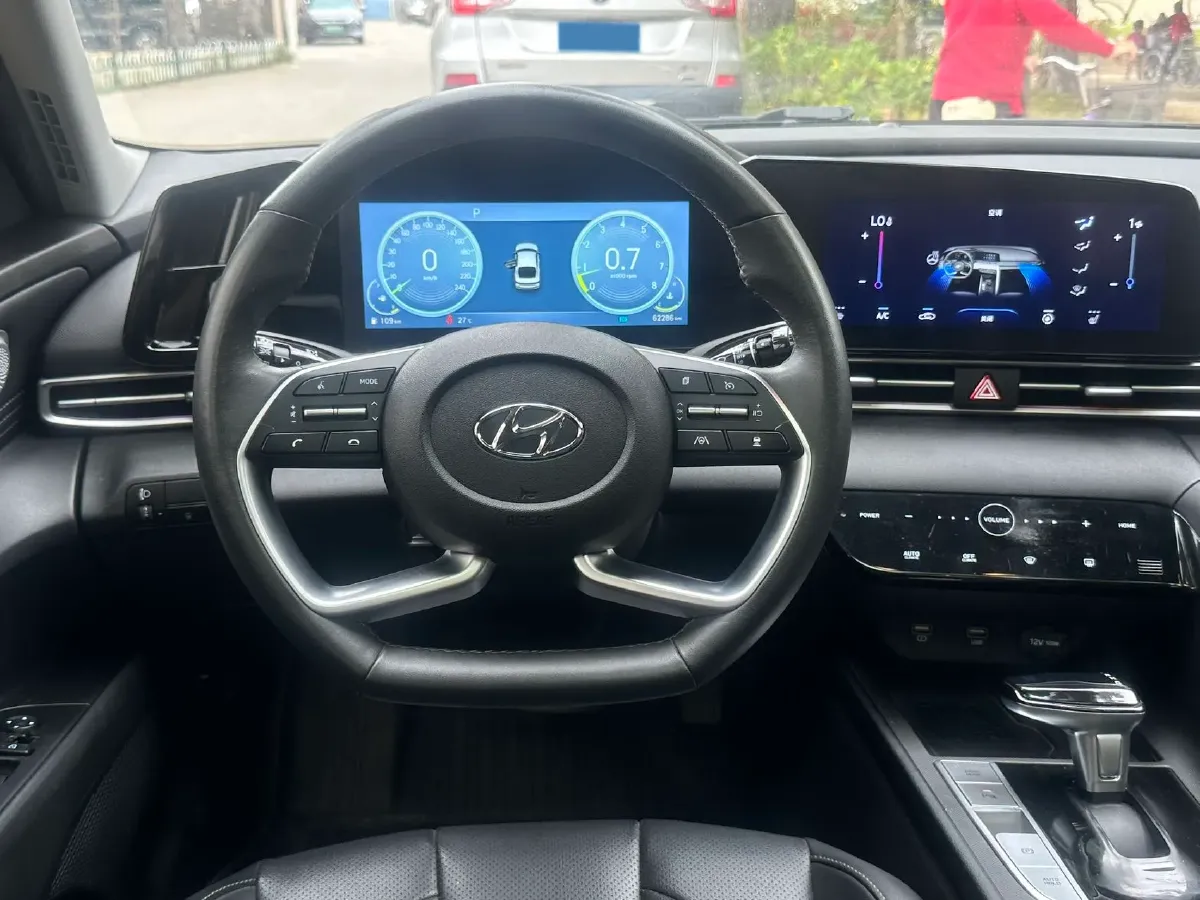 2021 Hyundai Elantra 1.5L 115HP L4 CVT,autocango,china used car exporter,china ev exporter,chinese used car exporter,chinese used ev exporter