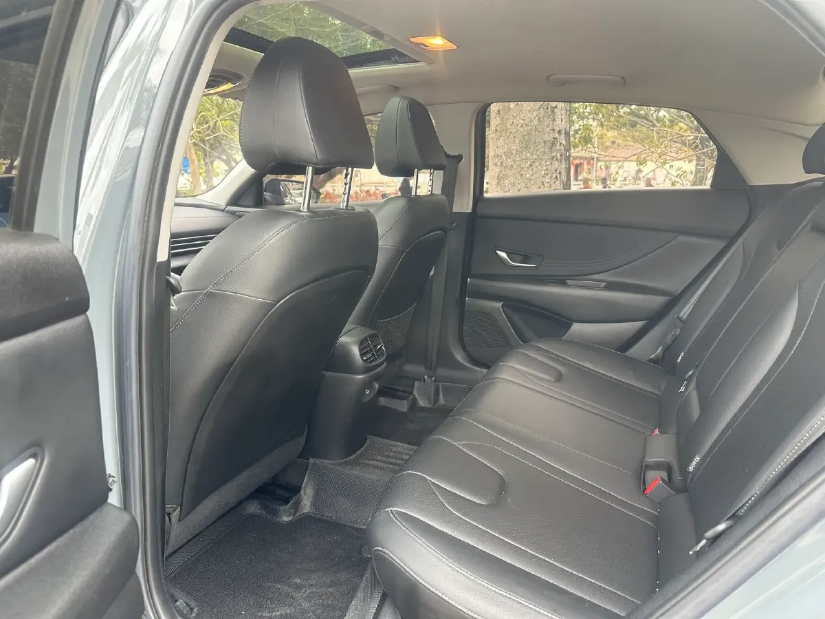 2021 Hyundai Elantra 1.5L 115HP L4 CVT,autocango,china used car exporter,china ev exporter,chinese used car exporter,chinese used ev exporter