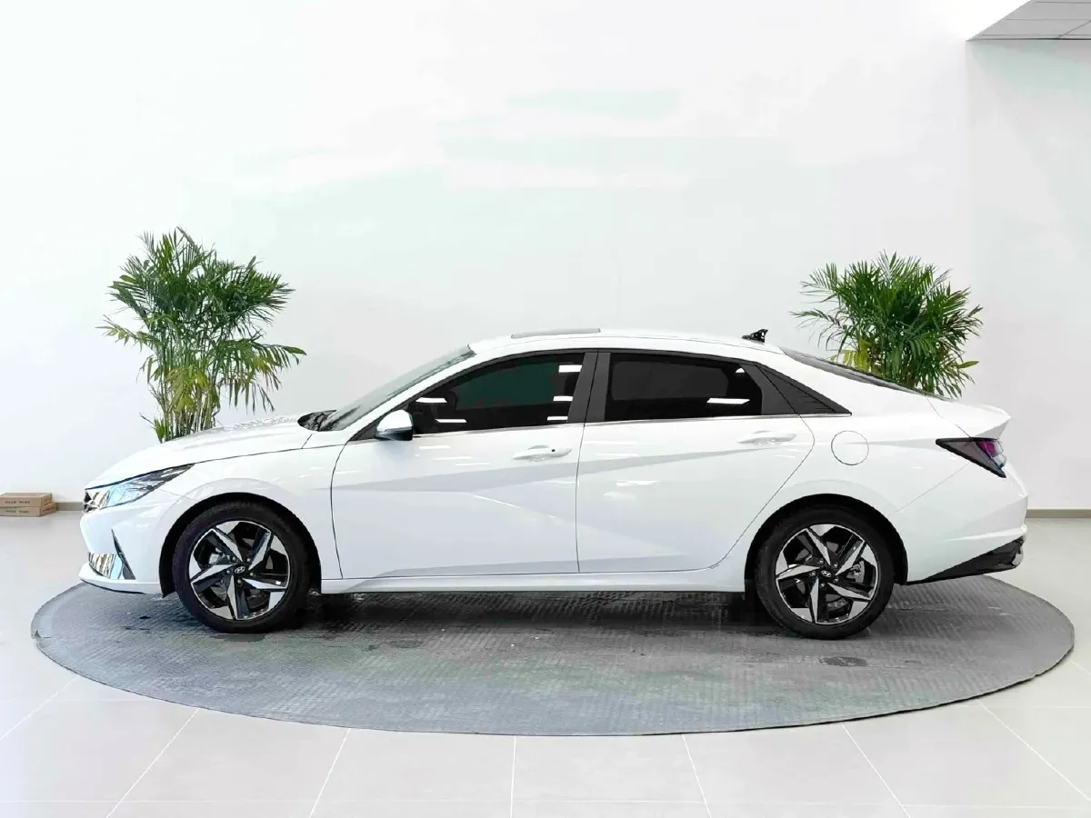 2022 Hyundai Elantra 1.5L 115HP L4 CVT,autocango,china used car exporter,china ev exporter,chinese used car exporter,chinese used ev exporter