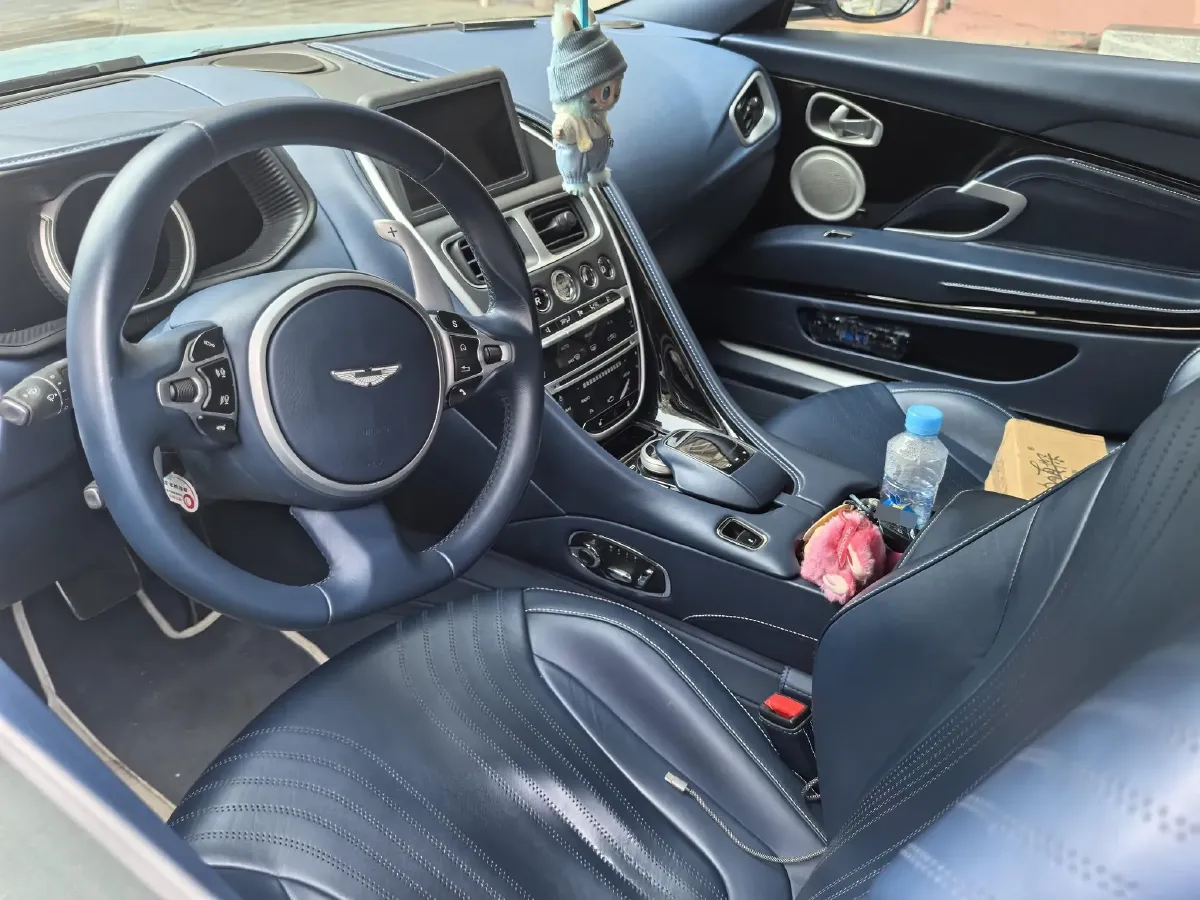 2019 Aston Martin DB11 4.0T 510HP V8 8AT,autocango,china used car exporter,china ev exporter,chinese used car exporter,chinese used ev exporter