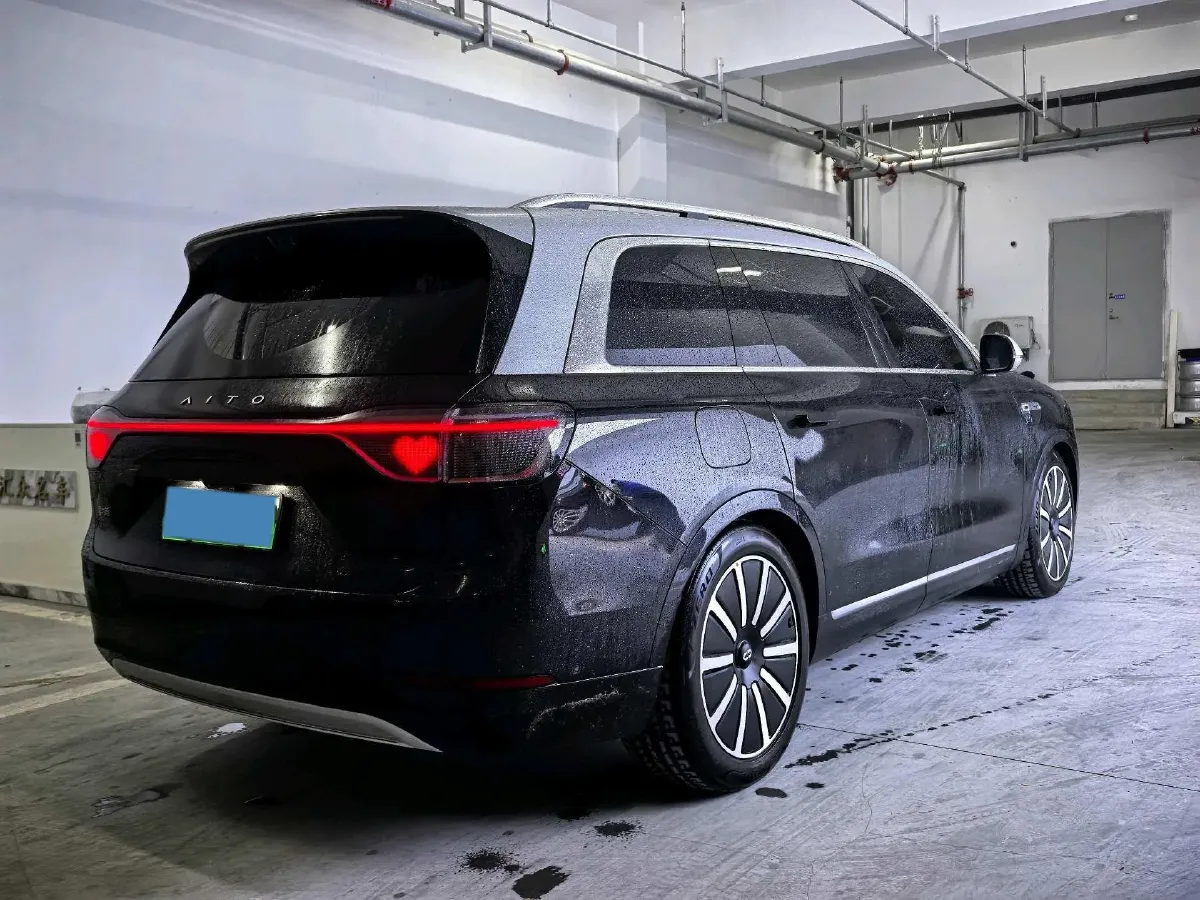 2025 AITO AITO M9 REEV 160HP REEV 52KWH,autocango,china used car exporter,china ev exporter,chinese used car exporter,chinese used ev exporter