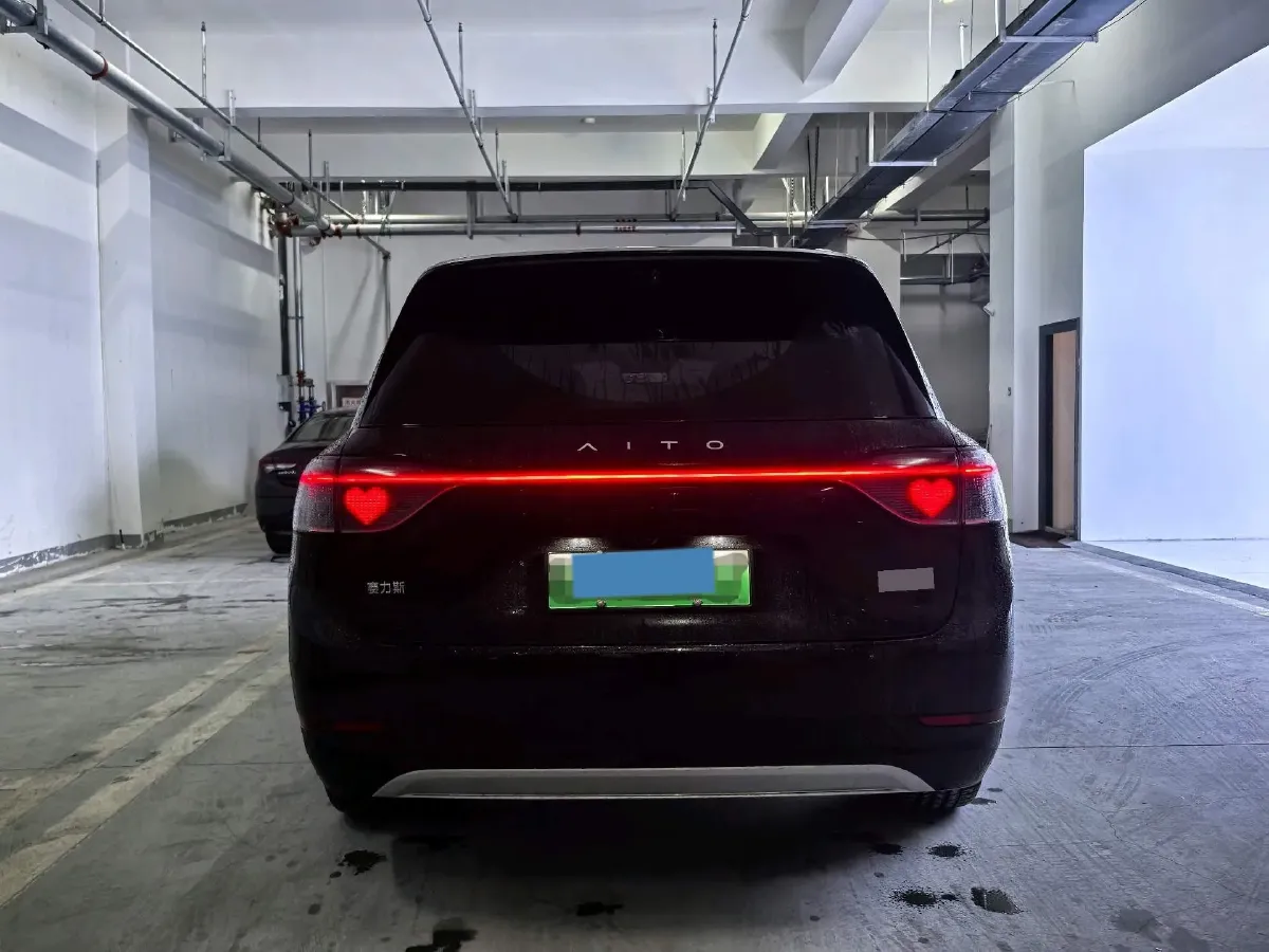 2025 AITO AITO M9 REEV 160HP REEV 52KWH,autocango,china used car exporter,china ev exporter,chinese used car exporter,chinese used ev exporter