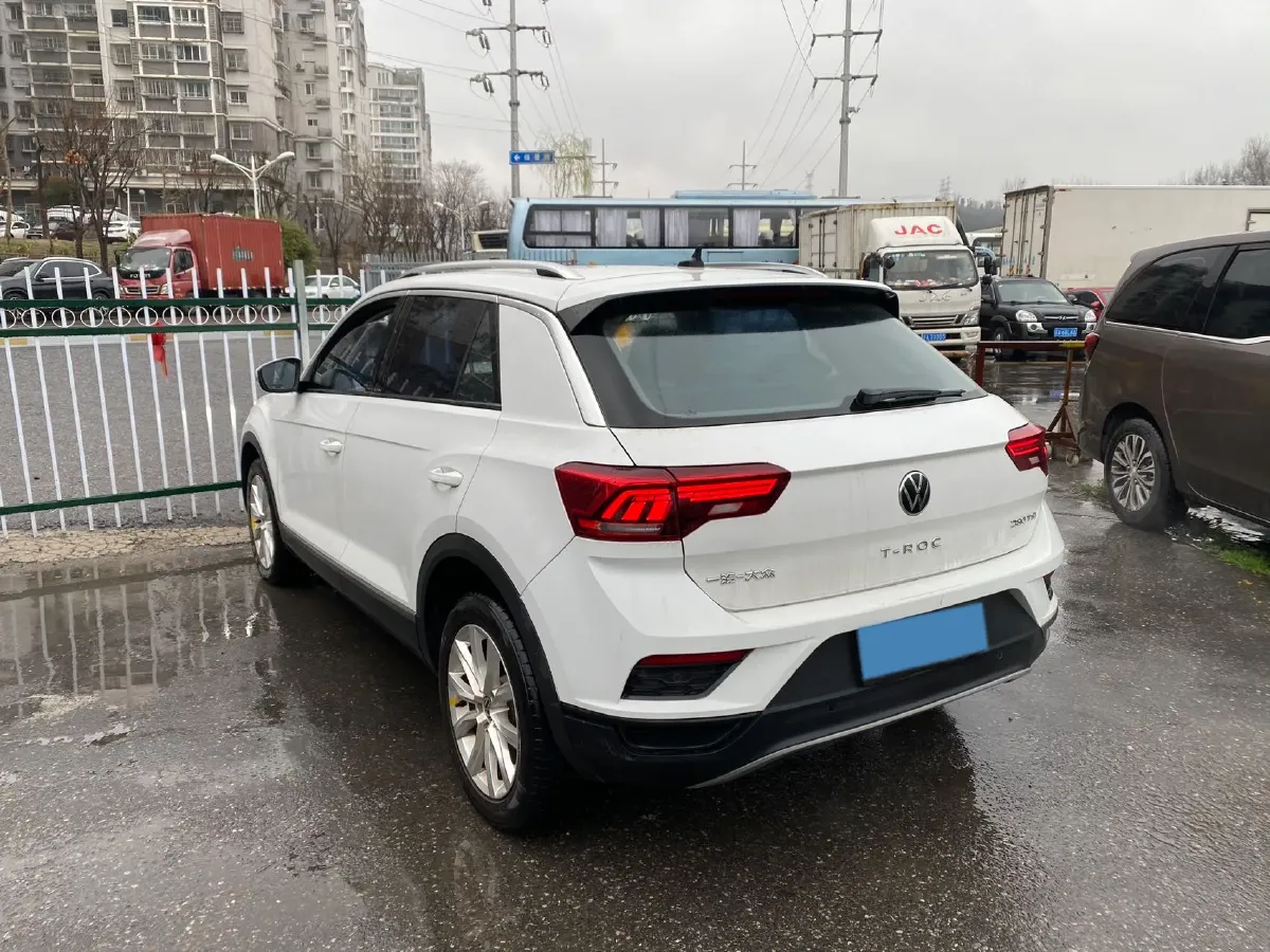 2021 Volkswagen T-Roc 1.4T 150HP L4 7DCT,autocango,china used car exporter,china ev exporter,chinese used car exporter,chinese used ev exporter