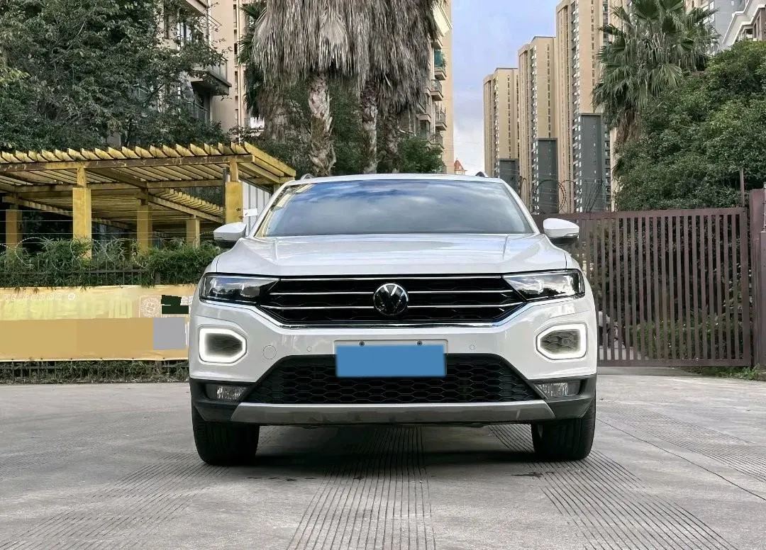 2022 Volkswagen T-Roc 1.4T 150HP L4 7DCT,autocango,china used car exporter,china ev exporter,chinese used car exporter,chinese used ev exporter