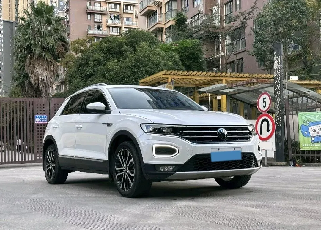 2022 Volkswagen T-Roc 1.4T 150HP L4 7DCT,autocango,china used car exporter,china ev exporter,chinese used car exporter,chinese used ev exporter