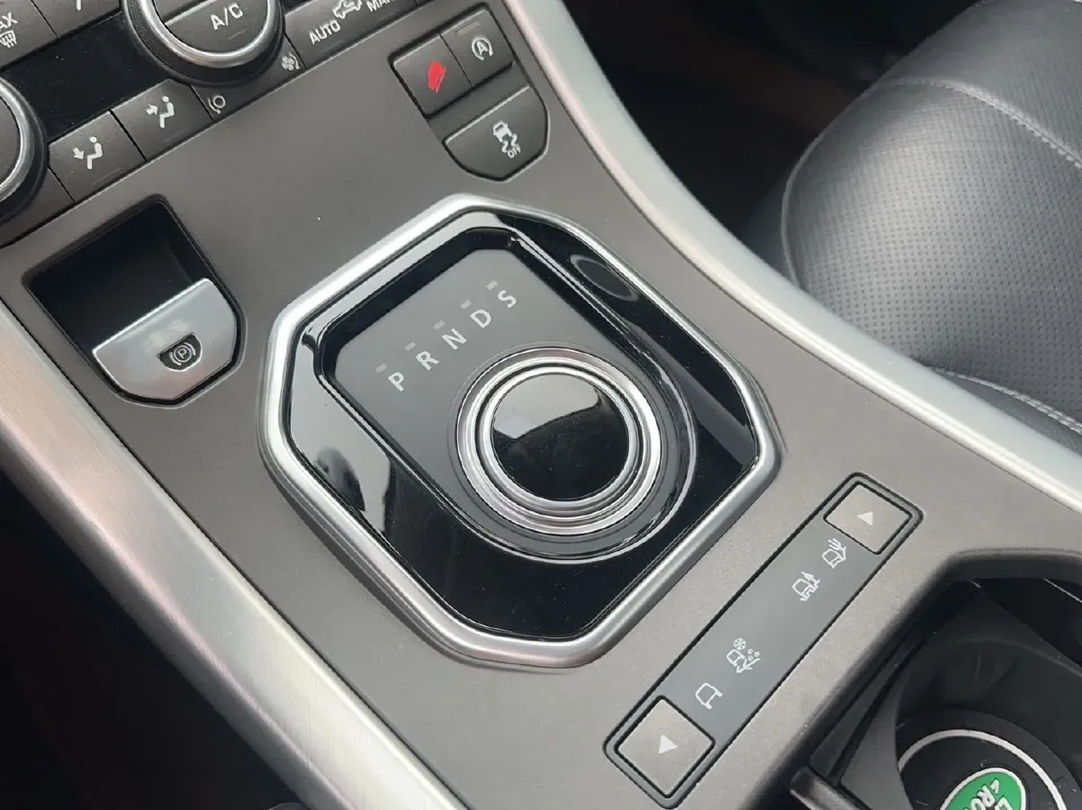 2016 Land Rover Range Rover Evoque 2.0T 241HP L4 9AT,autocango,china used car exporter,china ev exporter,chinese used car exporter,chinese used ev exporter