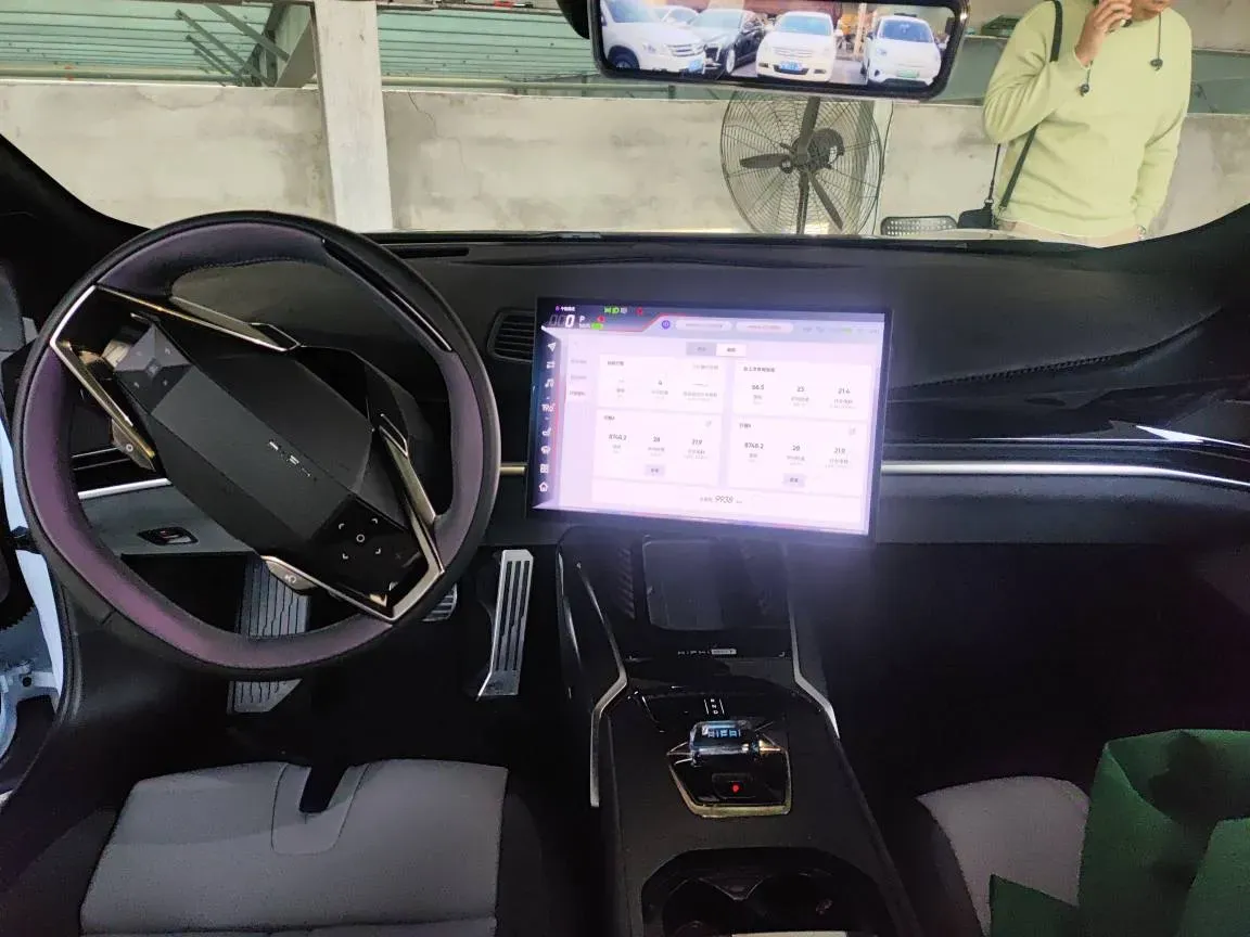 2023 HiPhi Z BEV 120KWH,autocango,china used car exporter,china ev exporter,chinese used car exporter,chinese used ev exporter