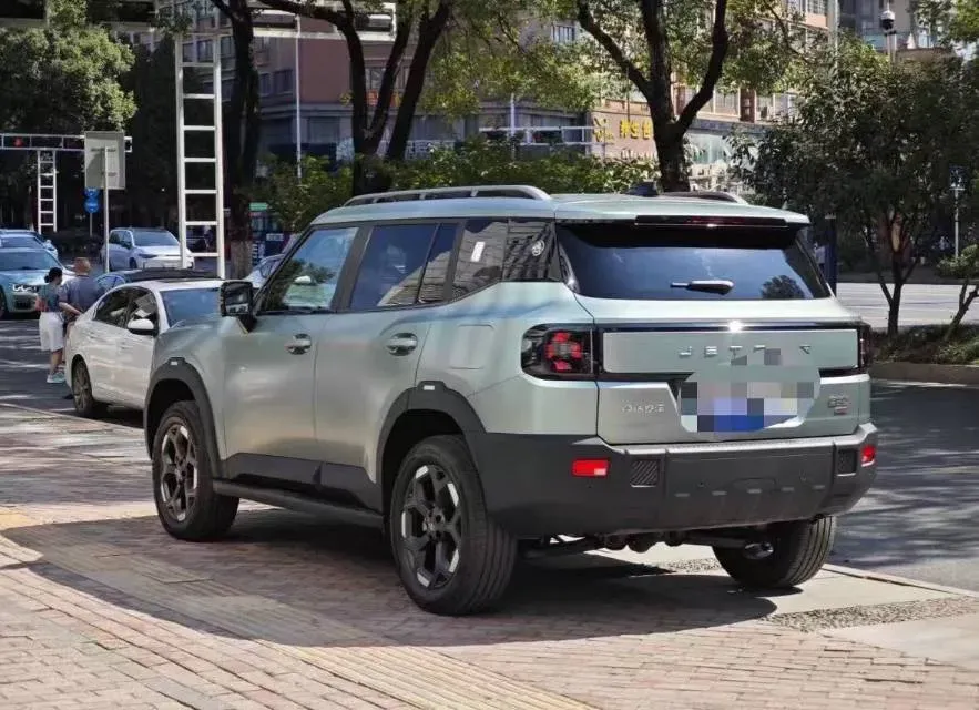 2025 Jetour Freeman 2.0T 254HP L4 8AT,autocango,china used car exporter,china ev exporter,chinese used car exporter,chinese used ev exporter