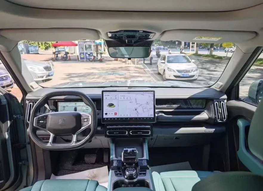 2025 Jetour Freeman 2.0T 254HP L4 8AT,autocango,china used car exporter,china ev exporter,chinese used car exporter,chinese used ev exporter