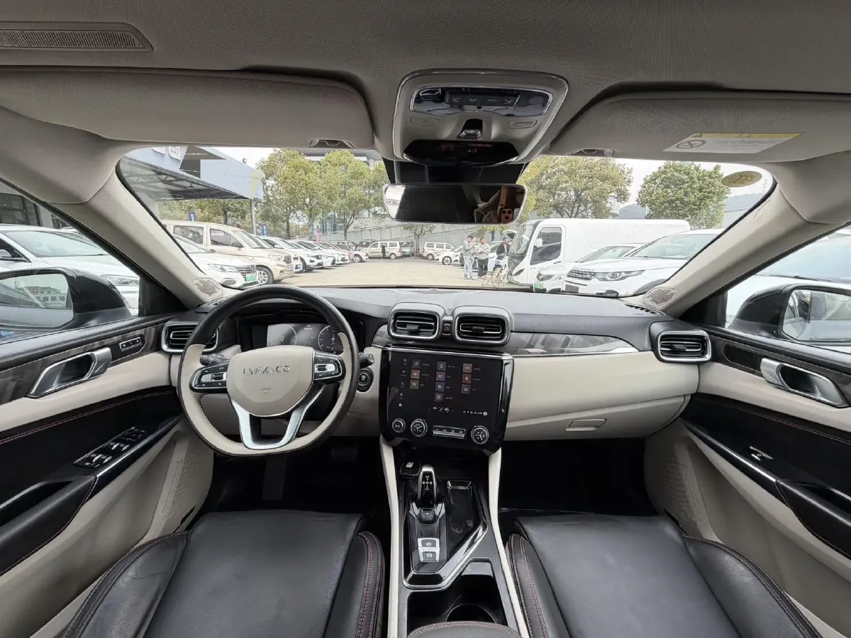 2018 Toyota C-HR 2.0L 171HP L4 CVT,autocango,china used car exporter,china ev exporter,chinese used car exporter,chinese used ev exporter