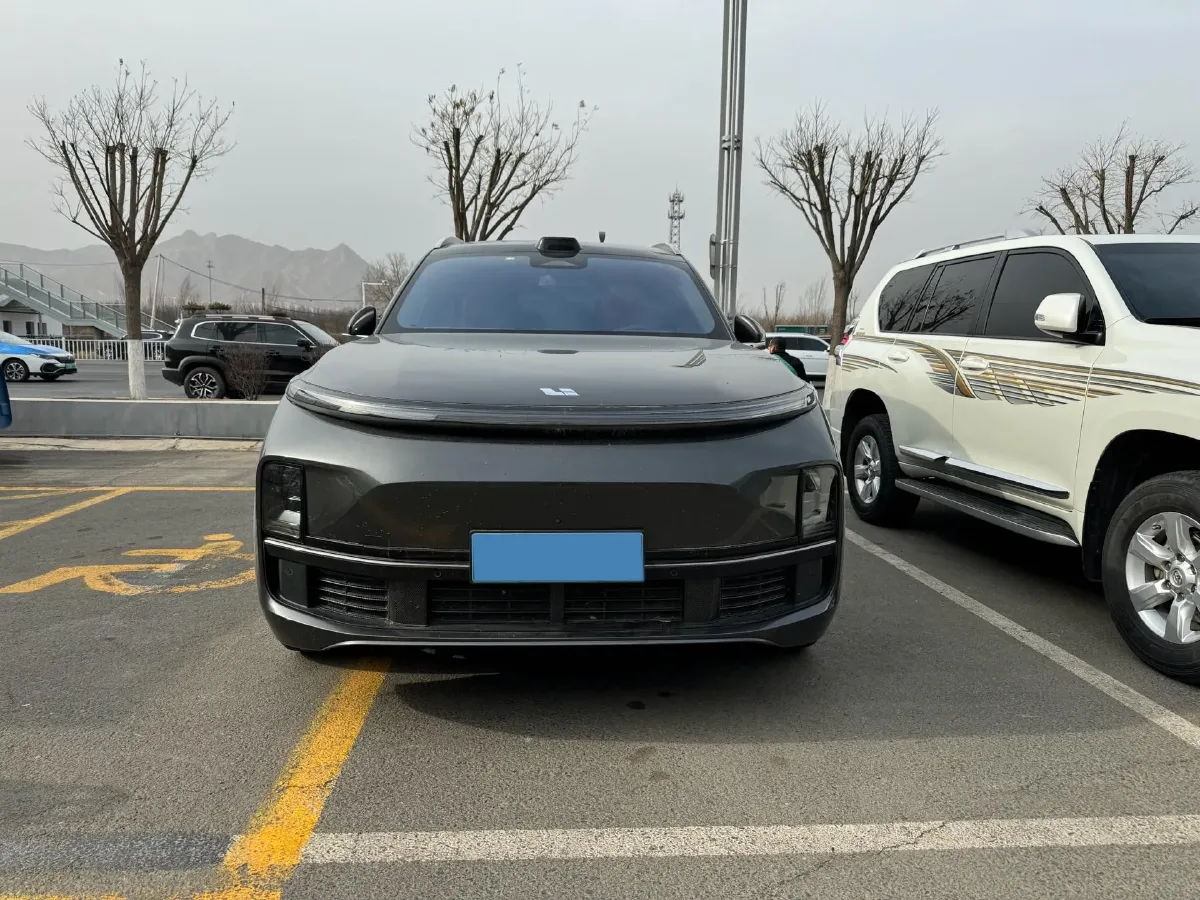 2022 Li L9 Range Extended 154HP REEV 42.6KWH,autocango,china used car exporter,china ev exporter,chinese used car exporter,chinese used ev exporter