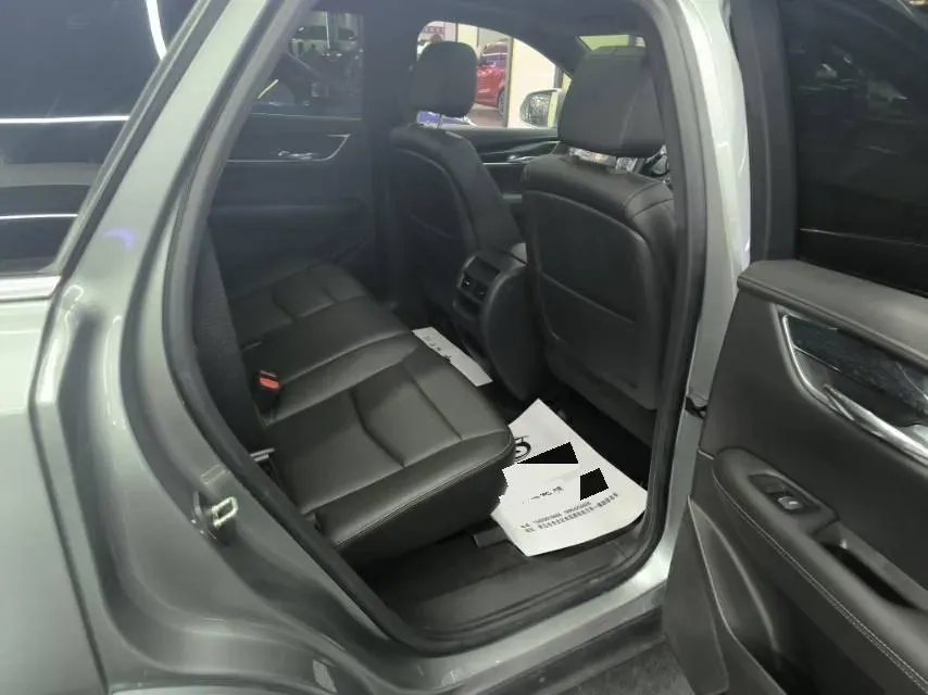 2023 Cadillac XT5 2.0T 237HP L4 9AT,autocango,china used car exporter,china ev exporter,chinese used car exporter,chinese used ev exporter