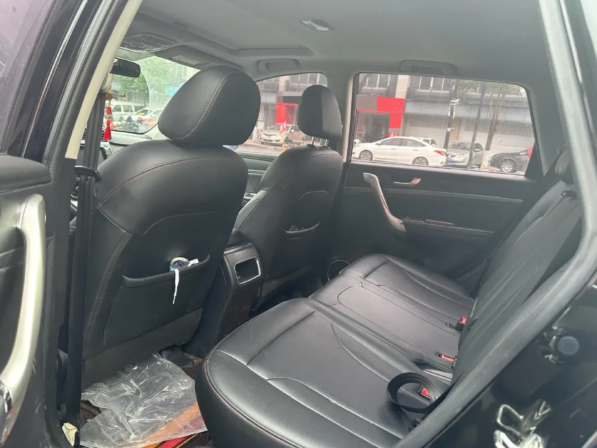 2017 Haval M6 1.5T 150HP L4 6AT,autocango,china used car exporter,china ev exporter,chinese used car exporter,chinese used ev exporter