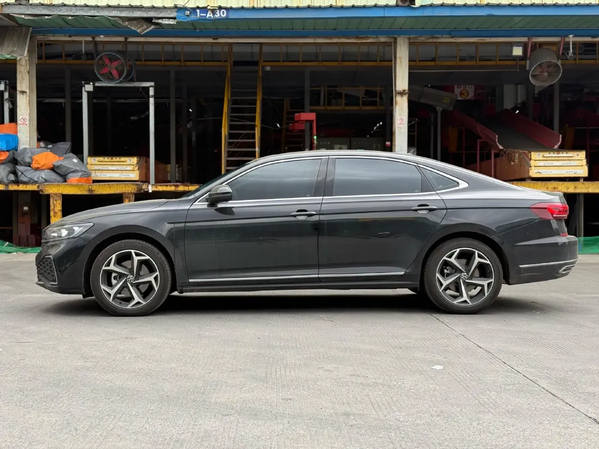 2026 Volkswagen Passat 2.0T 220HP L4 7DCT,autocango,china used car exporter,china ev exporter,chinese used car exporter,chinese used ev exporter