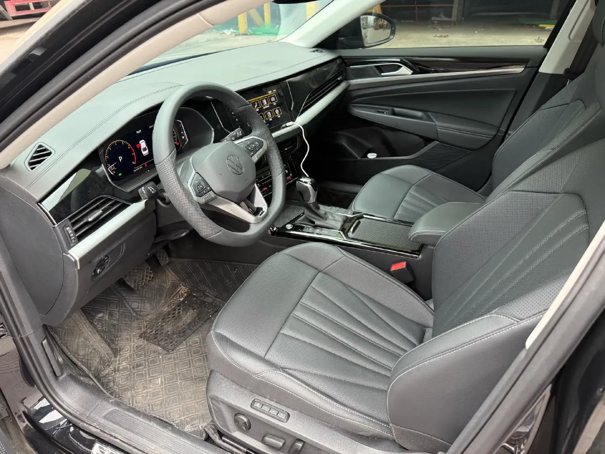 2026 Volkswagen Passat 2.0T 220HP L4 7DCT,autocango,china used car exporter,china ev exporter,chinese used car exporter,chinese used ev exporter