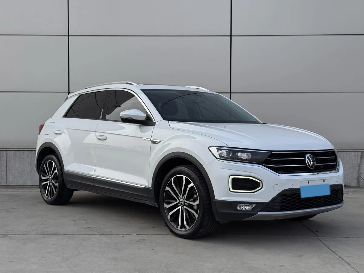 2022 Volkswagen T-Roc 1.4T 150HP L4 7DCT,autocango,china used car exporter,china ev exporter,chinese used car exporter,chinese used ev exporter
