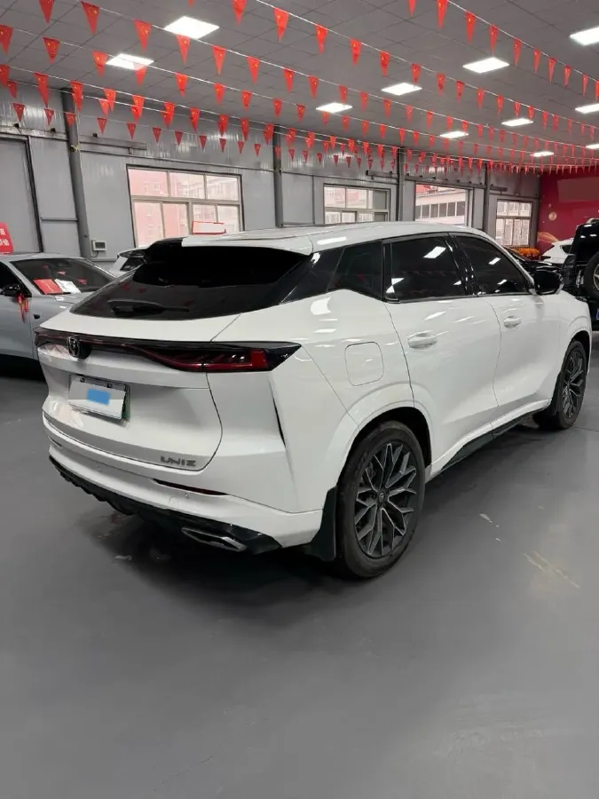 2024 ChangAn UNI-Z 1.5L 98HP L4 E-CVT PHEV 18.4KWH,autocango,china used car exporter,china ev exporter,chinese used car exporter,chinese used ev exporter