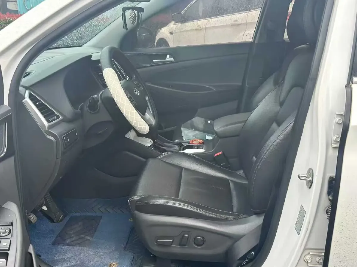 2015 Hyundai Tucson 1.6T 177HP L4 7DCT,autocango,china used car exporter,china ev exporter,chinese used car exporter,chinese used ev exporter