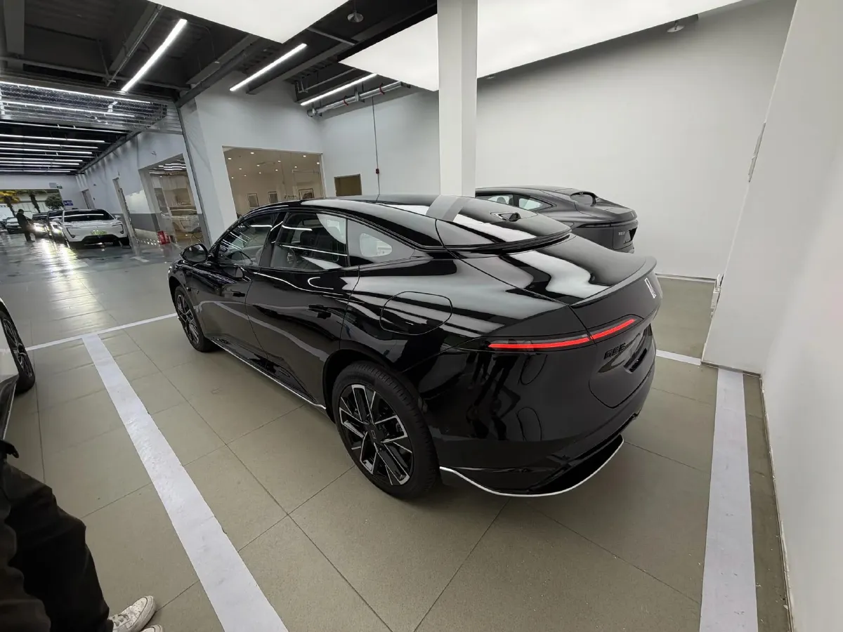 2025 Avatr 06 REEV 156HP REEV,autocango,china used car exporter,china ev exporter,chinese used car exporter,chinese used ev exporter