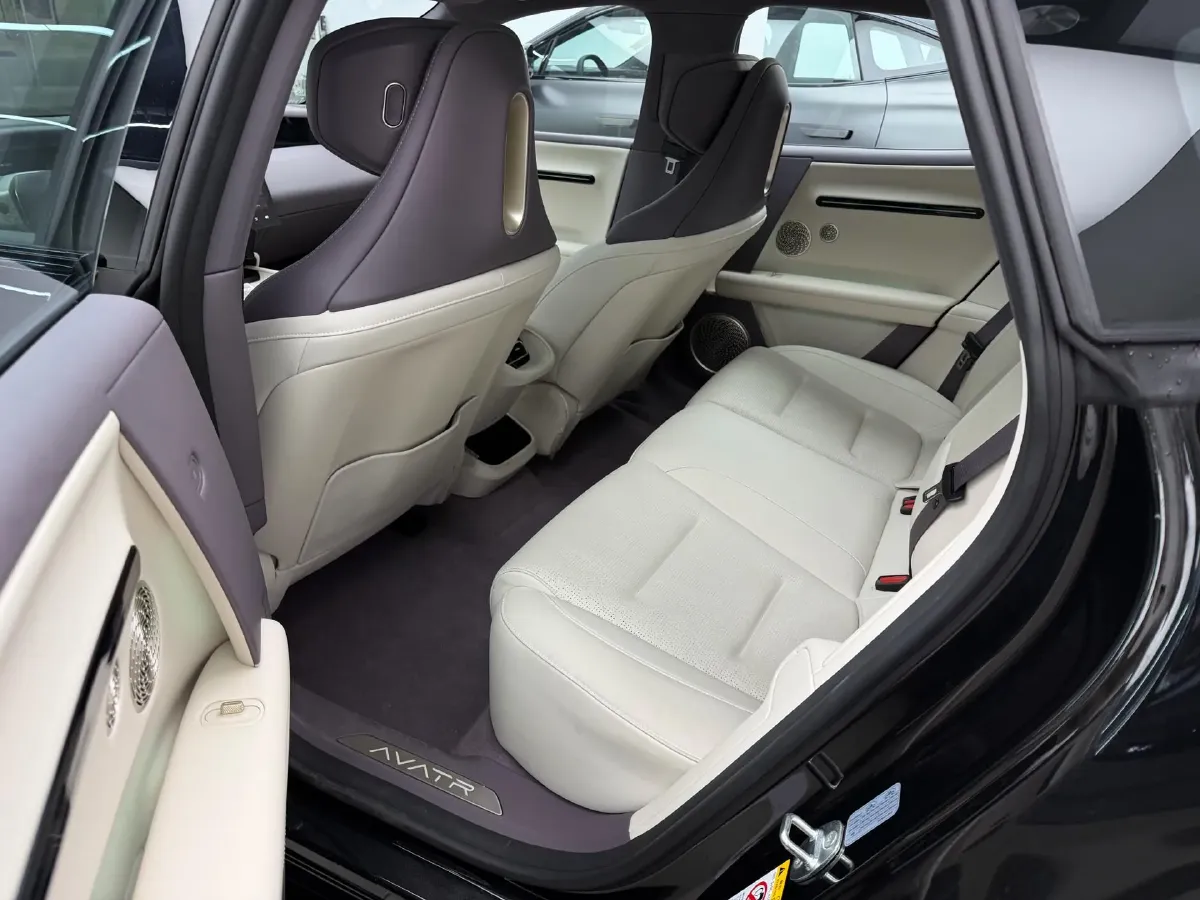 2025 Avatr 06 REEV 156HP REEV,autocango,china used car exporter,china ev exporter,chinese used car exporter,chinese used ev exporter