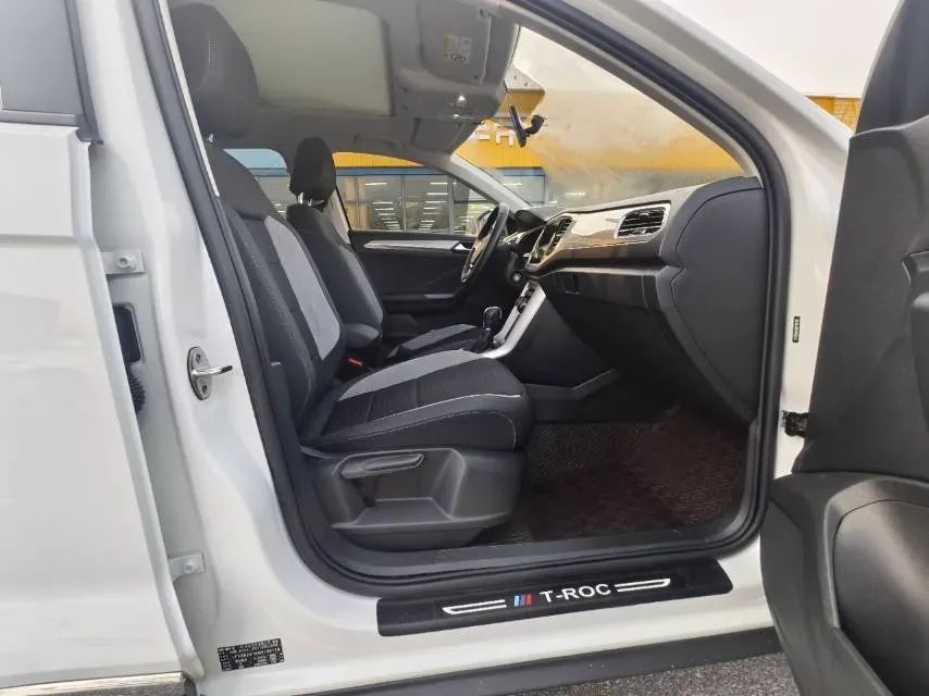 2021 Volkswagen T-Roc 1.4T 150HP L4 7DCT,autocango,china used car exporter,china ev exporter,chinese used car exporter,chinese used ev exporter