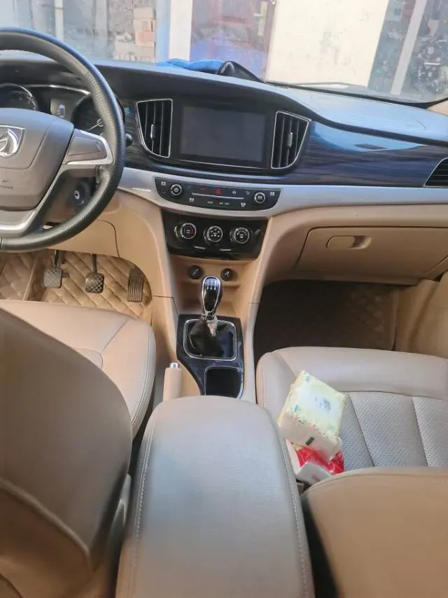 2016 BaoJun 560 1.5T 150HP L4 6MT,autocango,china used car exporter,china ev exporter,chinese used car exporter,chinese used ev exporter