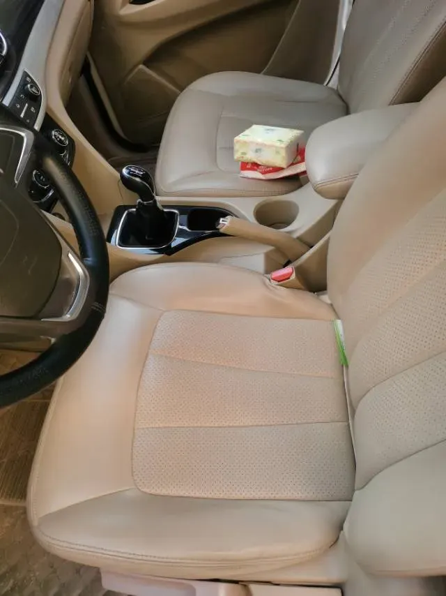 2016 BaoJun 560 1.5T 150HP L4 6MT,autocango,china used car exporter,china ev exporter,chinese used car exporter,chinese used ev exporter