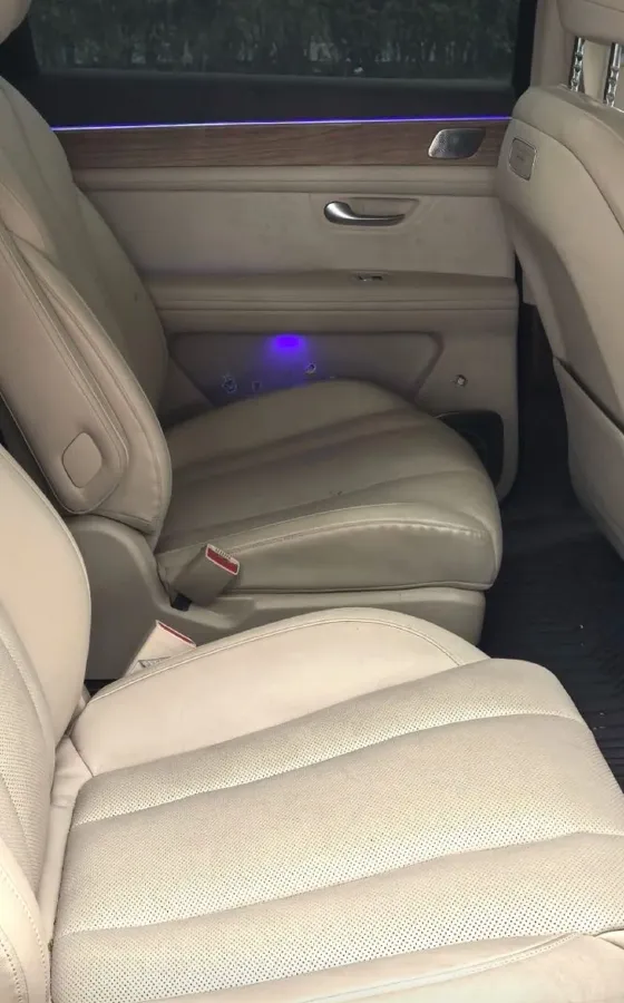 2024 AITO AITO M7 1.5T 152HP L4 REEV 40KWH,autocango,china used car exporter,china ev exporter,chinese used car exporter,chinese used ev exporter