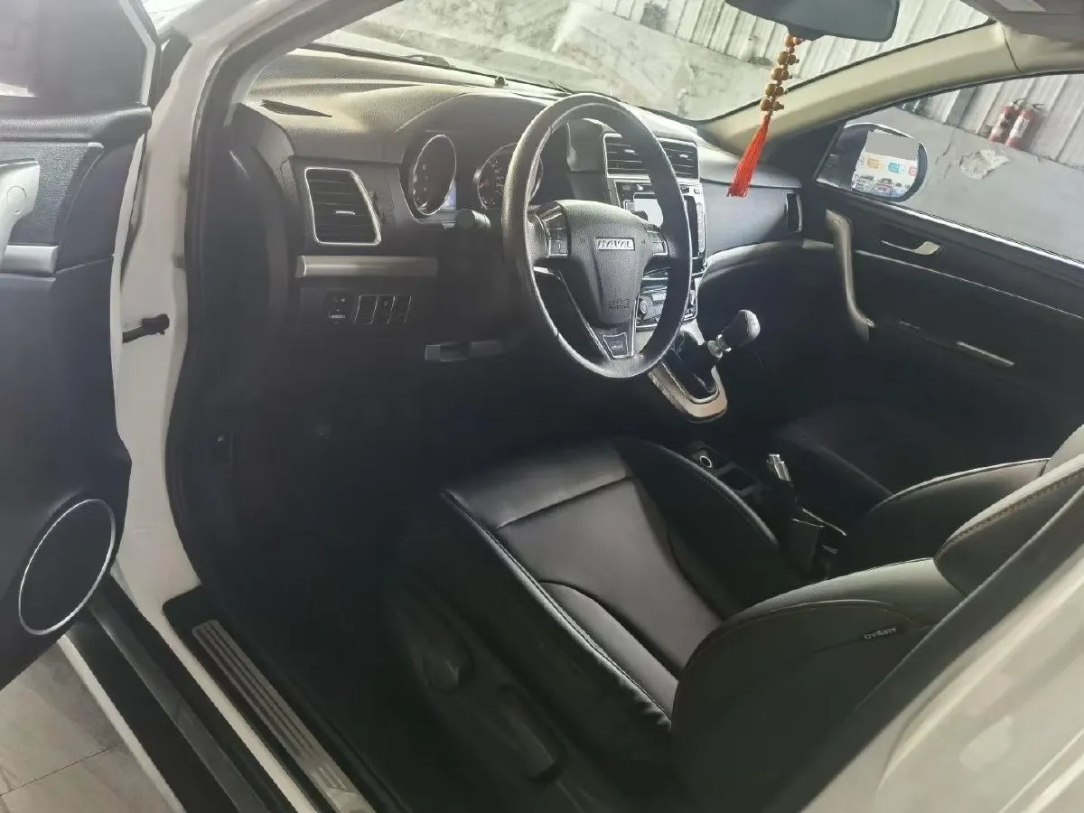 2019 Haval M6 1.5T 150HP L4 6MT,autocango,china used car exporter,china ev exporter,chinese used car exporter,chinese used ev exporter