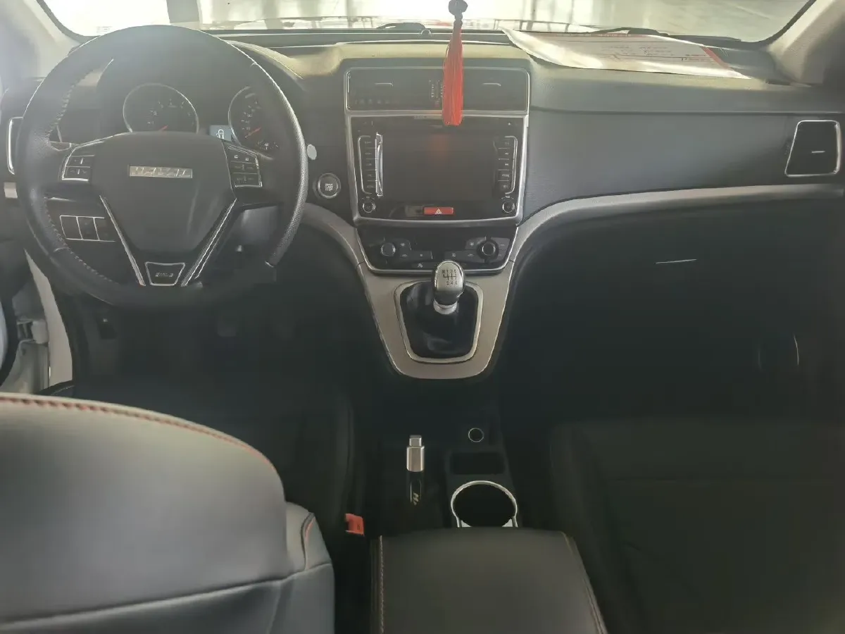 2019 Haval M6 1.5T 150HP L4 6MT,autocango,china used car exporter,china ev exporter,chinese used car exporter,chinese used ev exporter