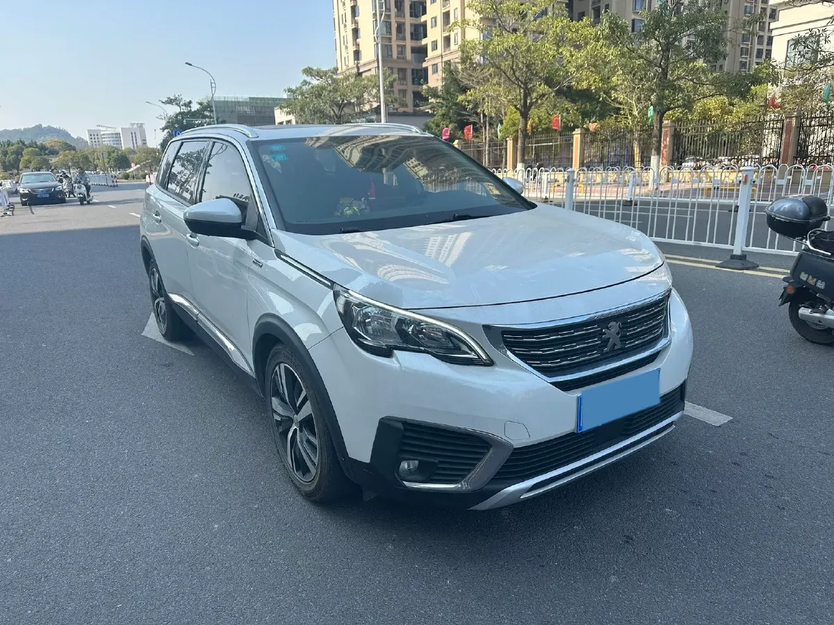 2019 Peugeot 5008 1.8T 204HP L4 6AT,autocango,china used car exporter,china ev exporter,chinese used car exporter,chinese used ev exporter