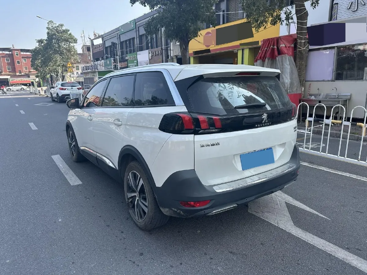 2019 Peugeot 5008 1.8T 204HP L4 6AT,autocango,china used car exporter,china ev exporter,chinese used car exporter,chinese used ev exporter